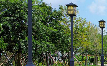 太阳能金昌庭院灯价格为何差三倍？关键看这几点